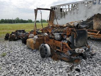  Salvage Freightliner Cascadia 1