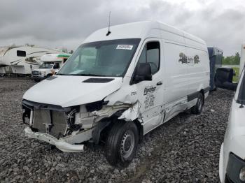  Salvage Mercedes-Benz Sprinter