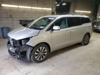  Salvage Kia Sedona