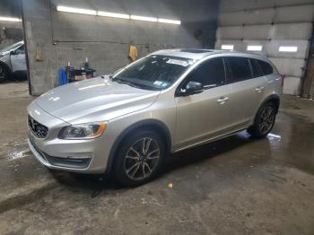  Salvage Volvo V60