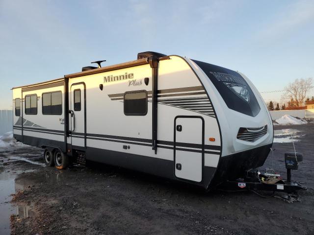  Salvage Winnebago Minnie