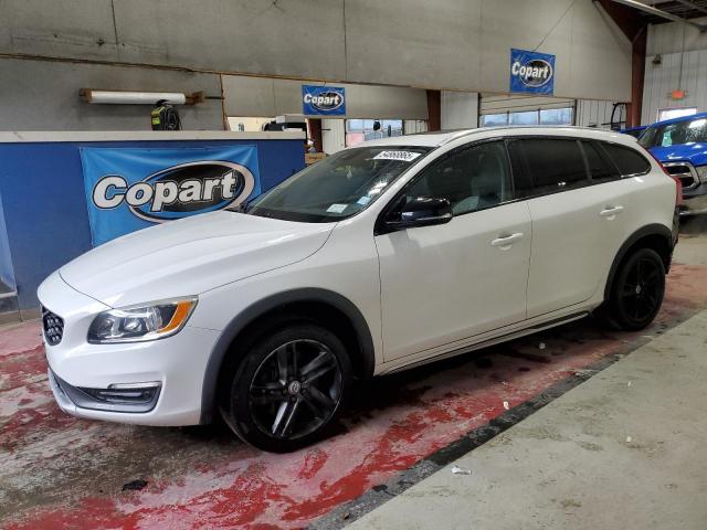  Salvage Volvo V60