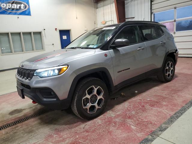  Salvage Jeep Compass