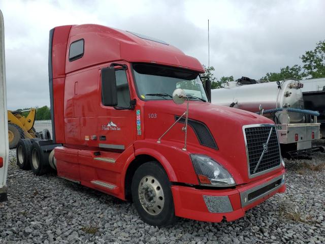 Salvage Volvo Vnl