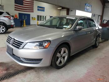  Salvage Volkswagen Passat
