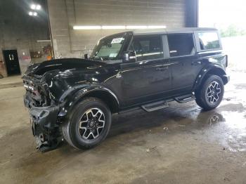  Salvage Ford Bronco