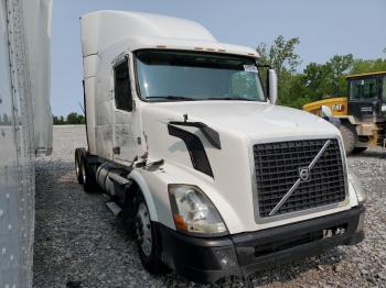 Salvage Volvo Vnl