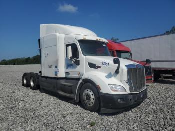  Salvage Peterbilt 579