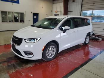  Salvage Chrysler Pacifica