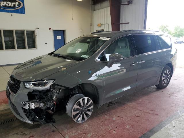  Salvage Chrysler Pacifica
