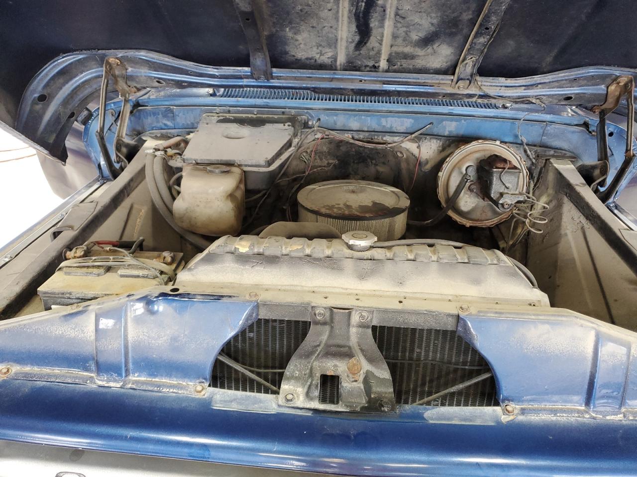 Chevrolet C20 Image 2