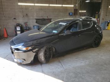  Salvage Mazda 3 Select S