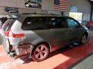 Toyota Sienna Le Image 9