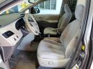 Toyota Sienna Le Image 5