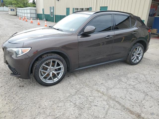  Salvage Alfa Romeo Stelvio