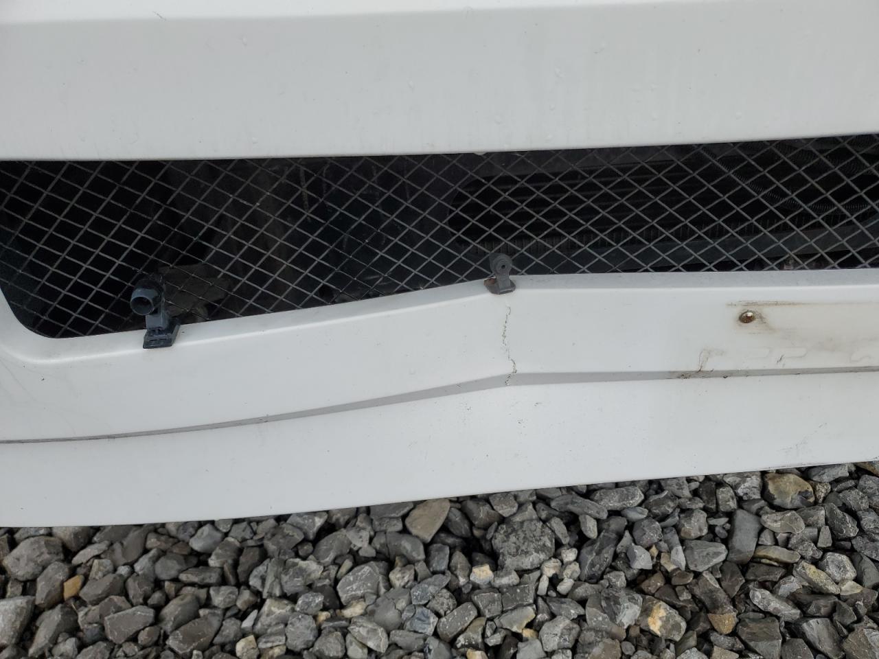 Ford F-550 Super Duty Stripped Chassis Image 2