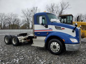  Salvage Peterbilt 579