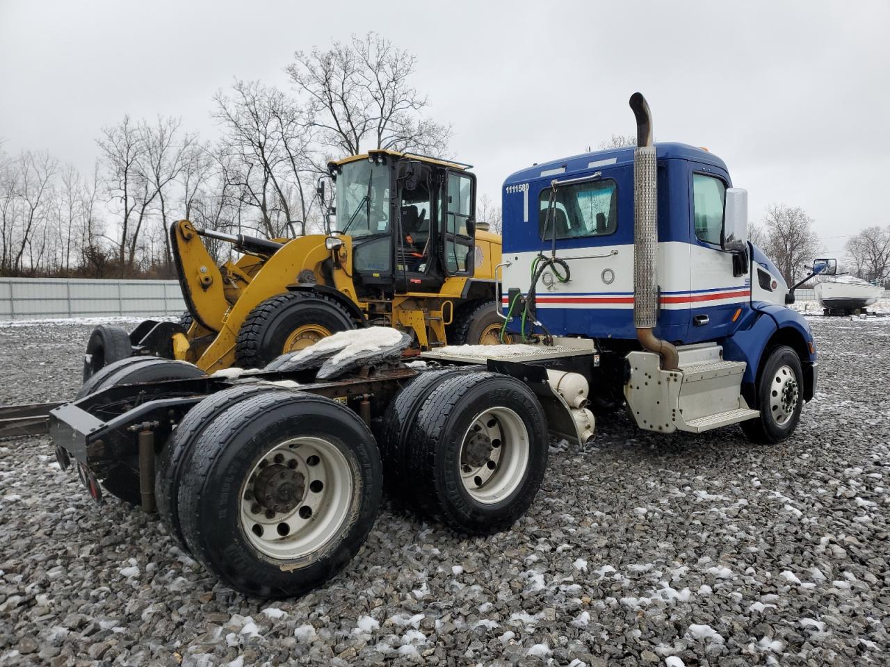 Peterbilt 579 Image 4
