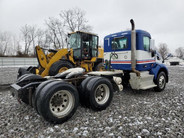 Peterbilt 579 Image 4