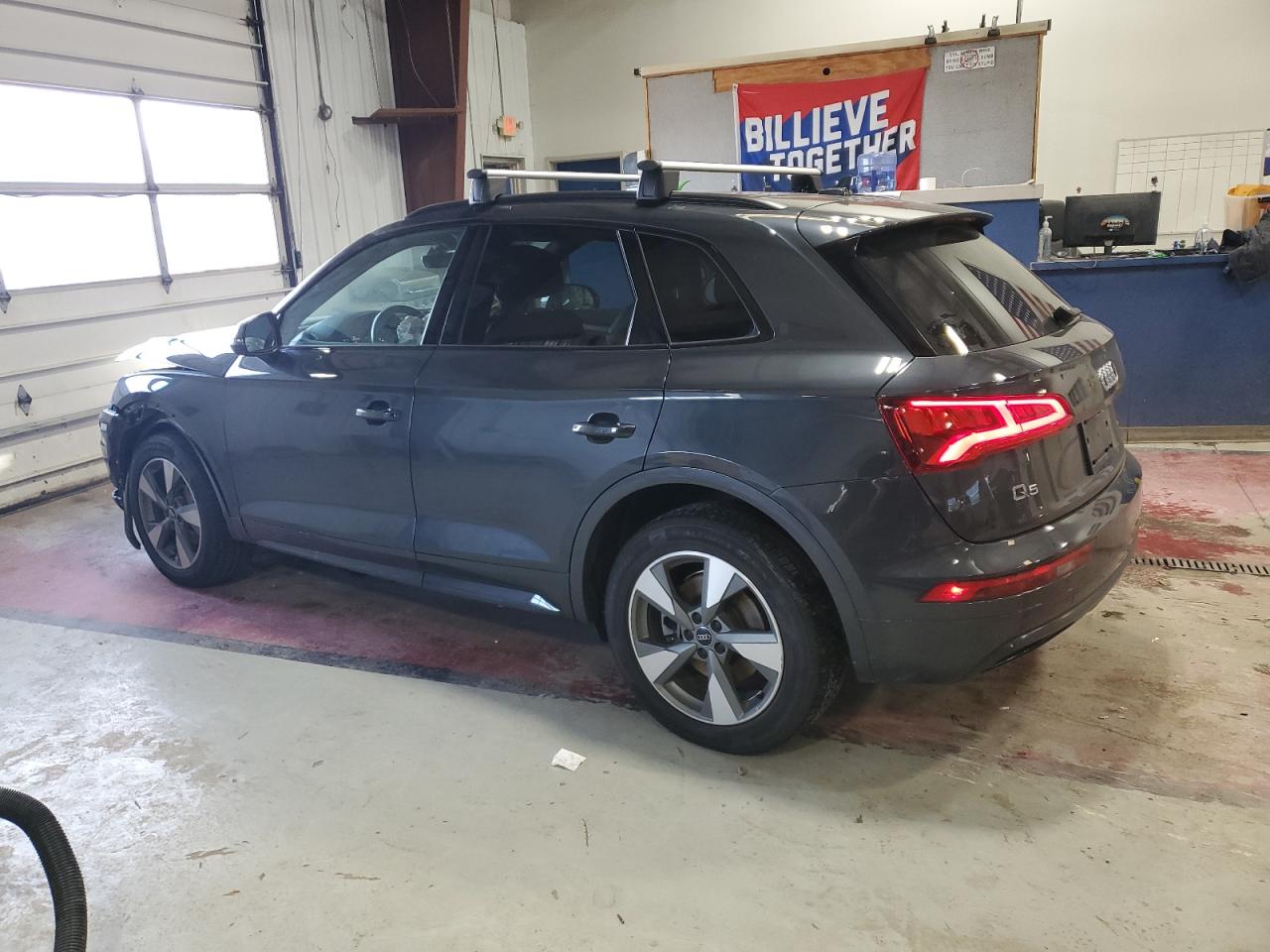 Audi Q5 Premium Image 13
