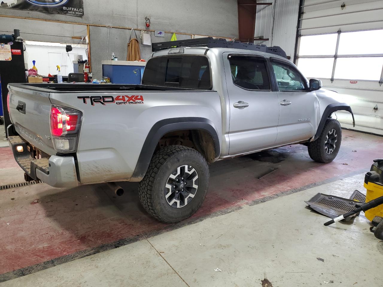 Toyota Tacoma Double Cab Image 5