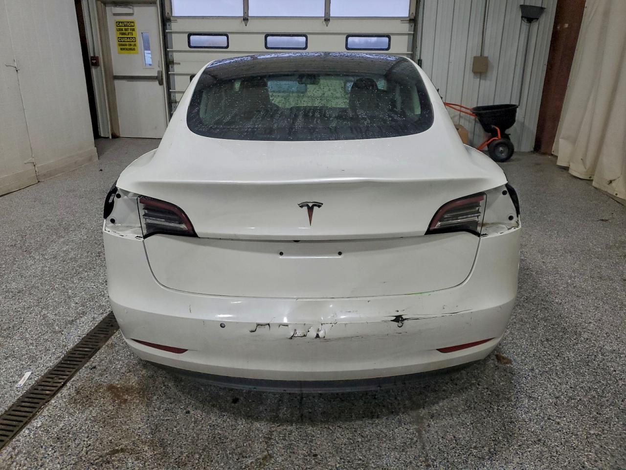 Tesla Model 3 Image 3