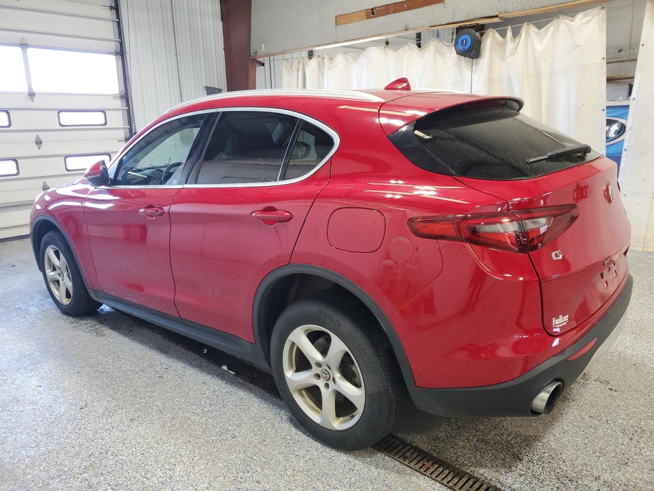 Alfa Romeo Stelvio Image 8