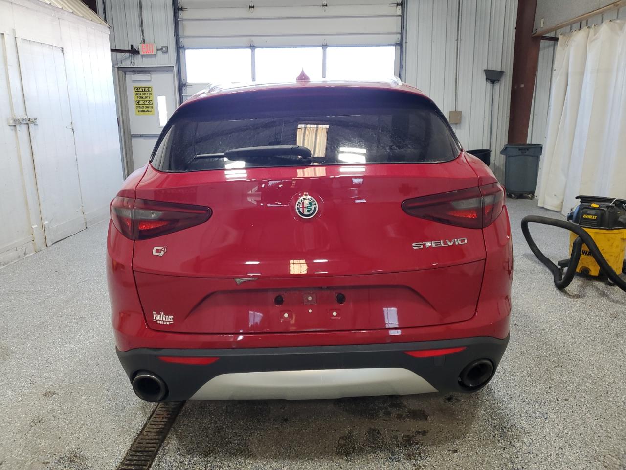 Alfa Romeo Stelvio Image 5