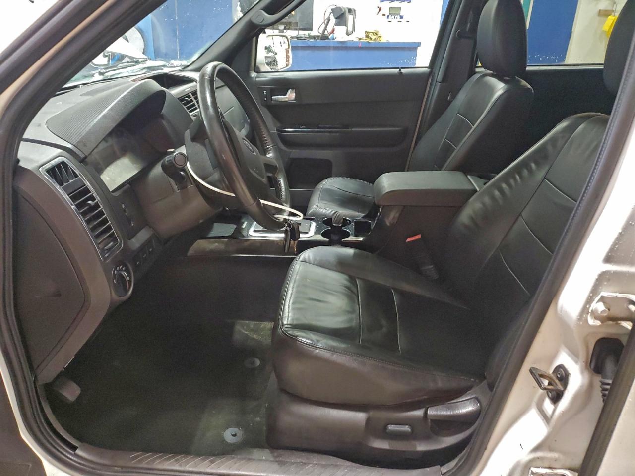 Ford Escape Limited Image 9