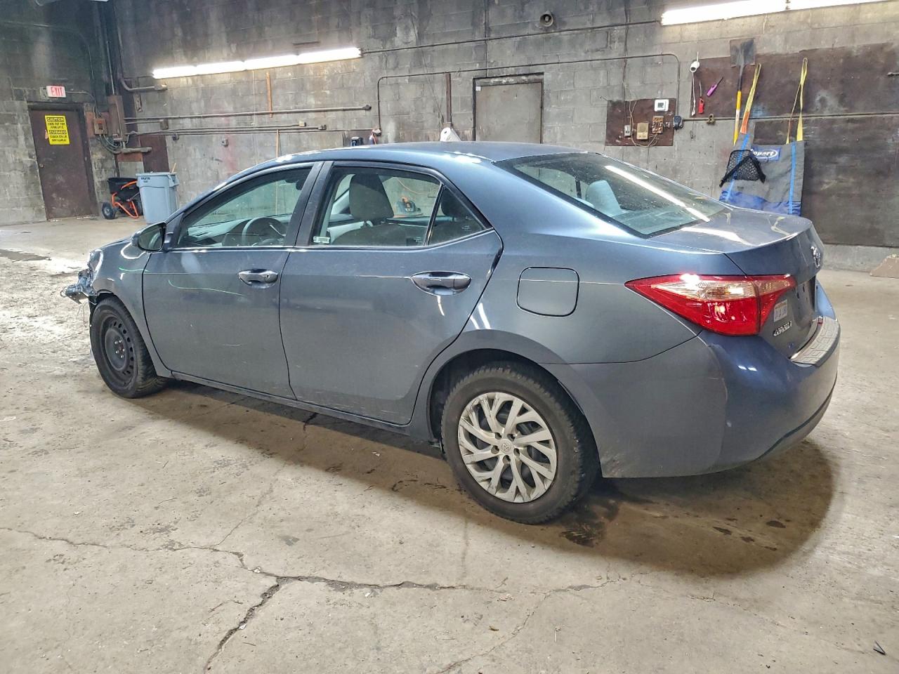 Toyota Corolla L Image 4