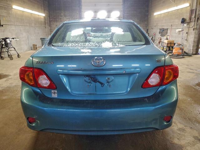 Toyota Corolla Base Image 9