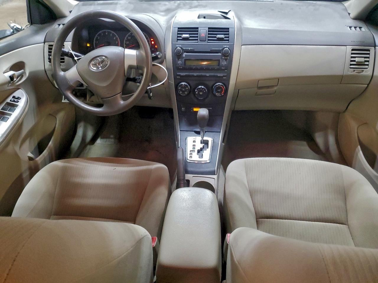 Toyota Corolla Base Image 4