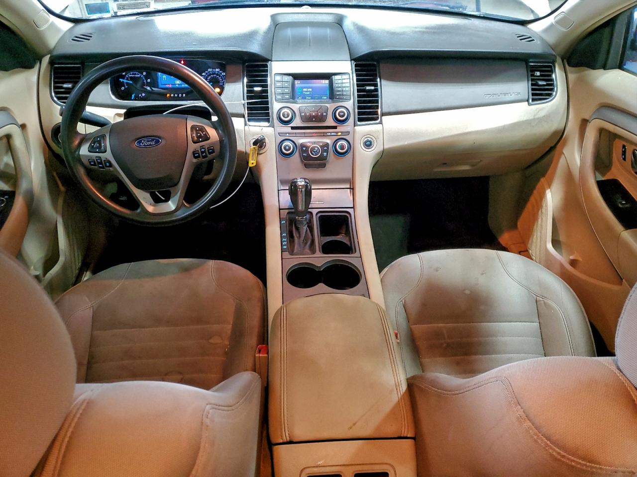 Ford Taurus Se Image 3