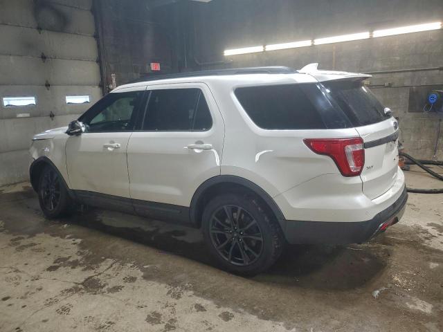 Ford Explorer Xlt Image 2
