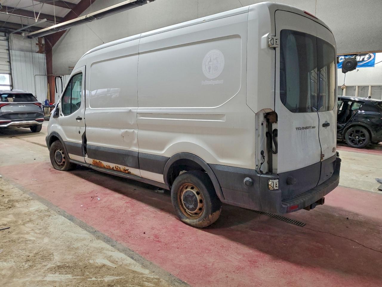 Ford Transit T-250 Image 4