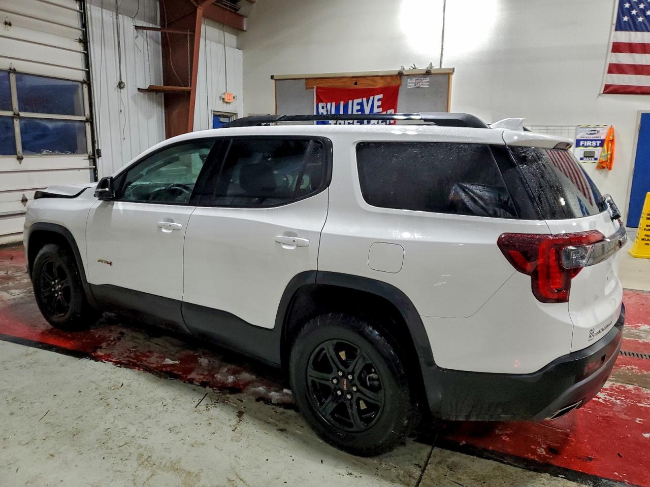 GMC Acadia At4 Image 13