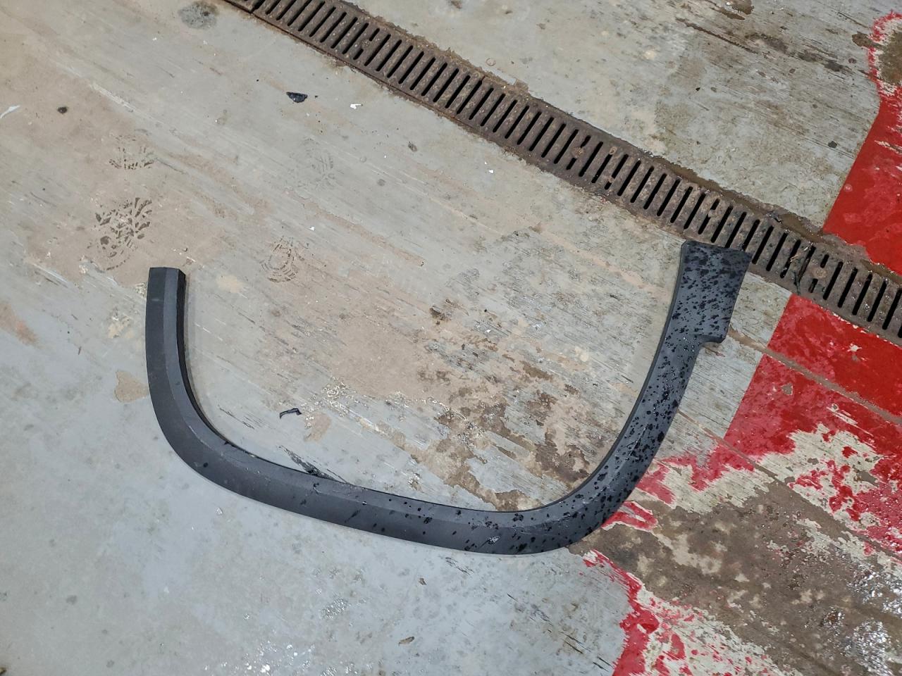 GMC Acadia At4 Image 11