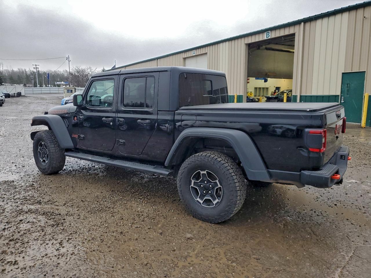Jeep Gladiator Mojave Image 12