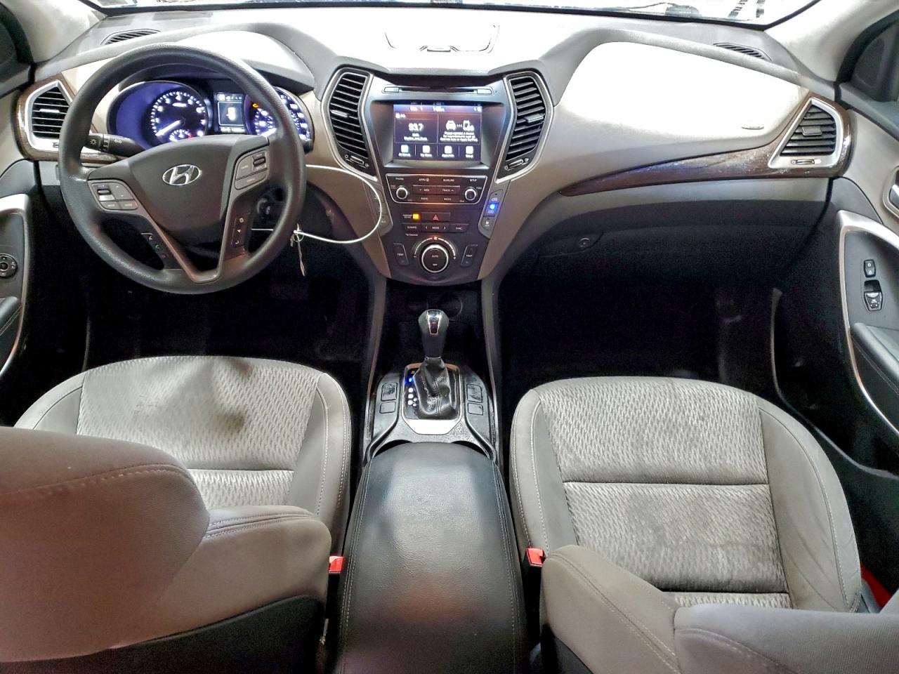 Hyundai SANTA FE Se Image 11