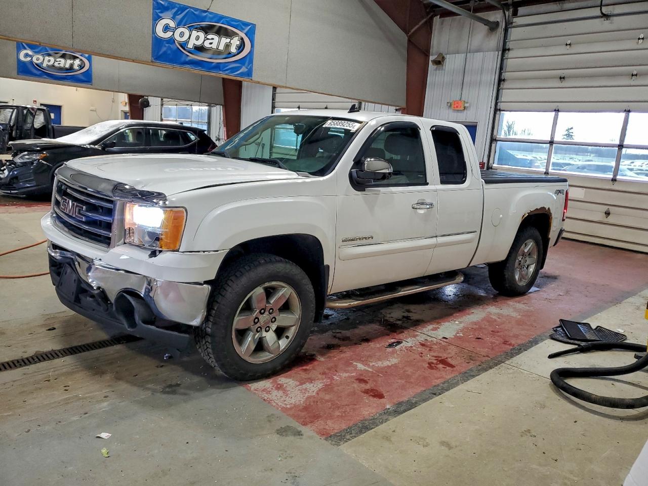 GMC Sierra K1500 Sle Image 1