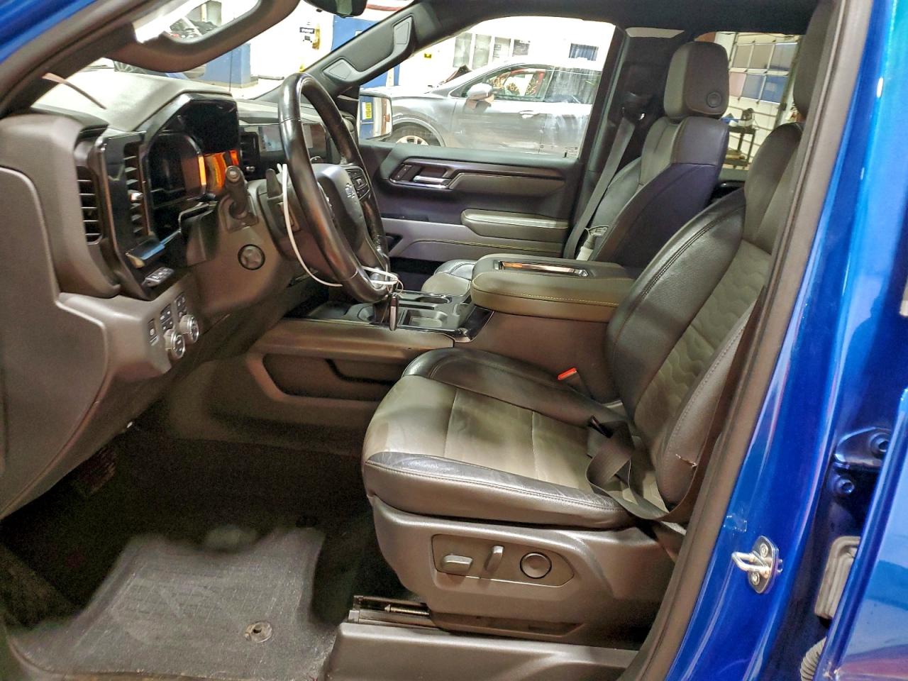 Chevrolet Silverado K1500 Zr2 Image 2