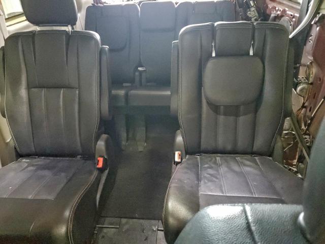 Chrysler Minivan Touring Image 14