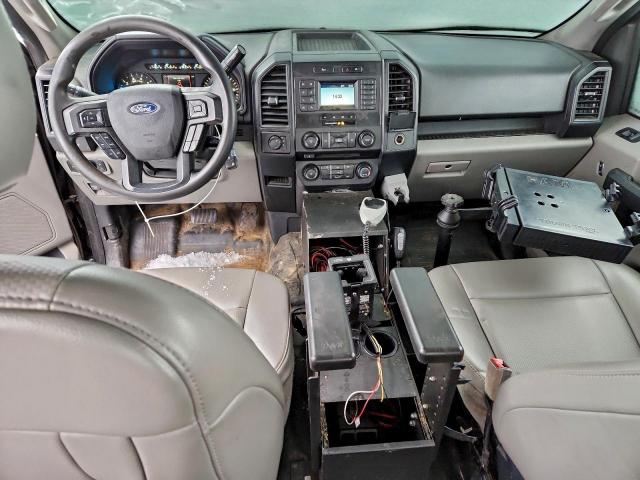 Ford F-150 Supercrew Image 12