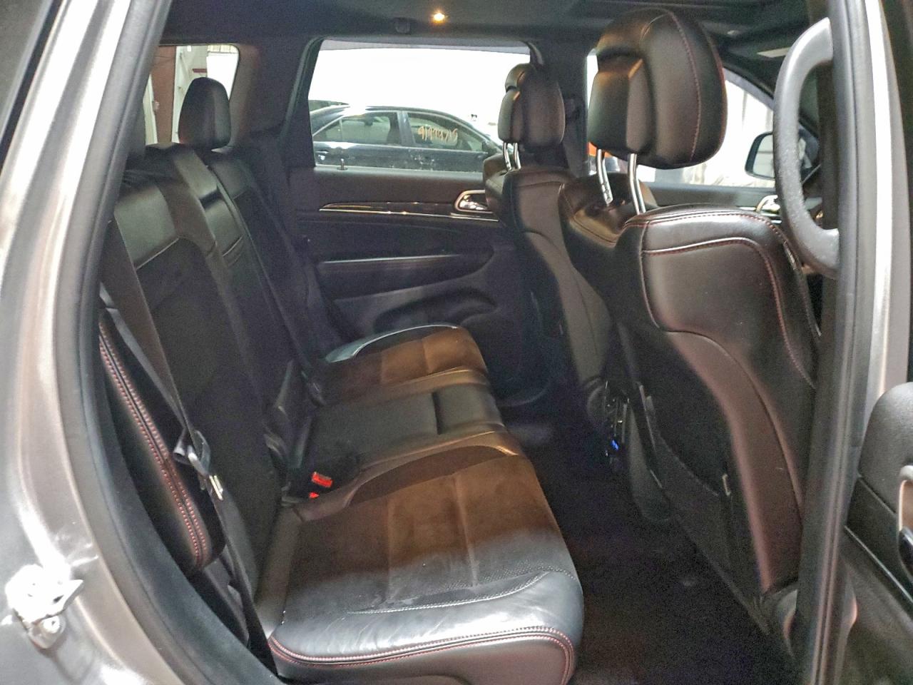 Jeep Grand Cherokee Trailhawk Image 3