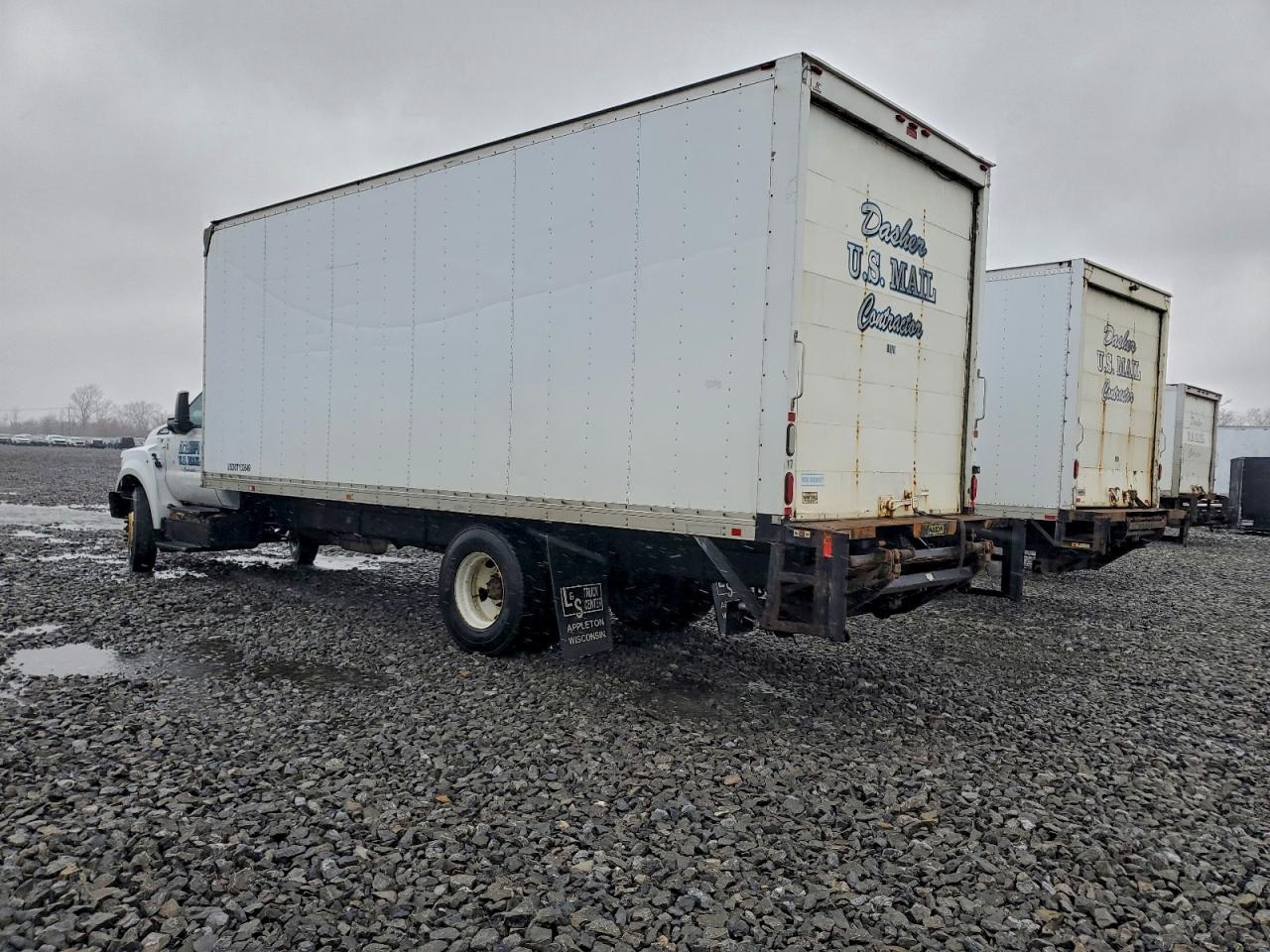 Ford F-650 Super Duty Image 2
