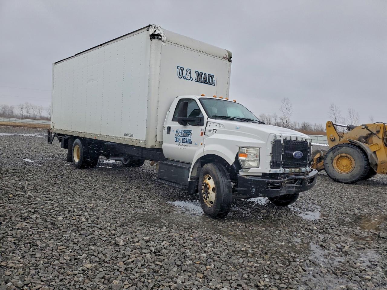 Ford F-650 Super Duty Image 12