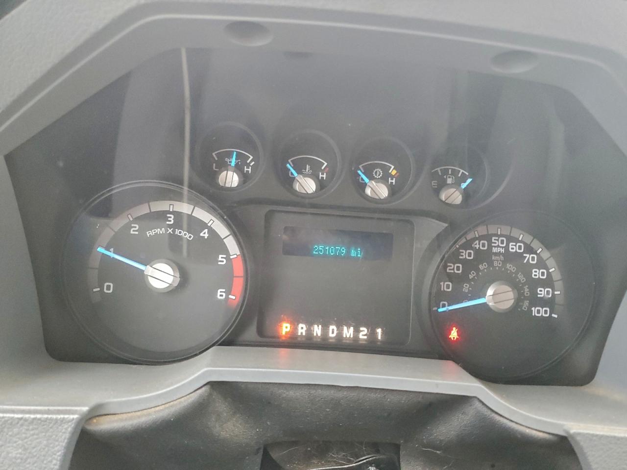 Ford F-650 Super Duty Image 5