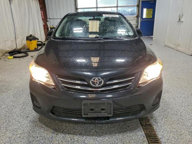 Toyota Corolla Base Image 12