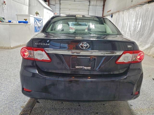 Toyota Corolla Base Image 11