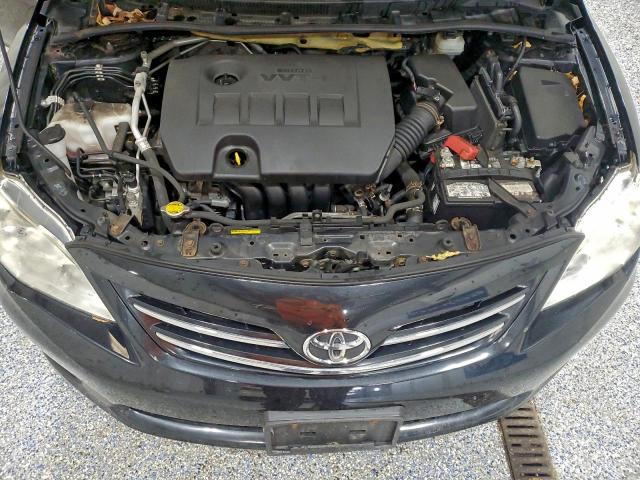 Toyota Corolla Base Image 10
